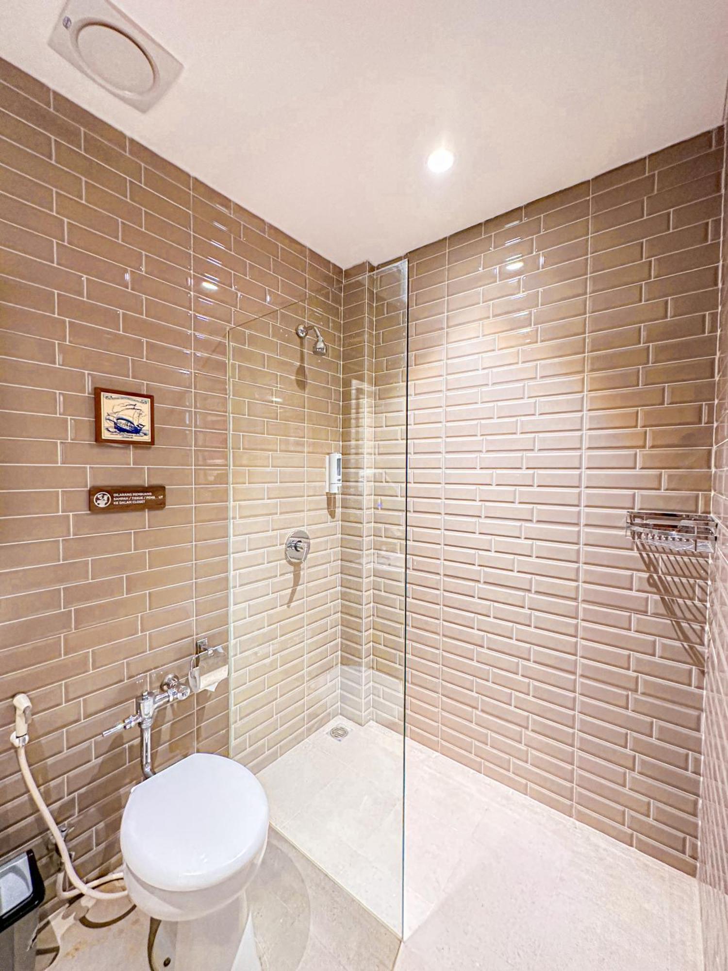 Lugano Arte Homestay Jakarta Luaran gambar
