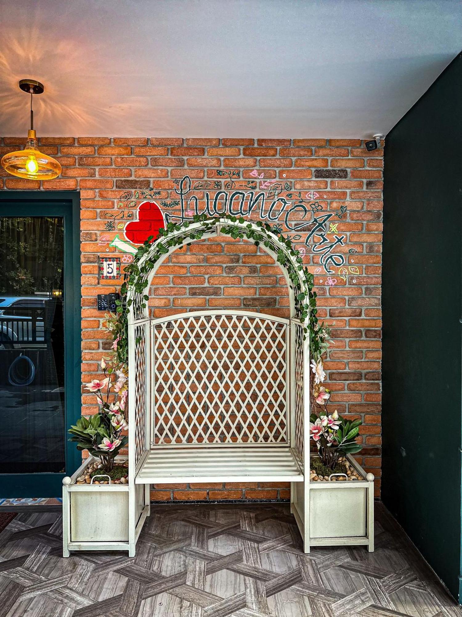 Lugano Arte Homestay Jakarta Luaran gambar